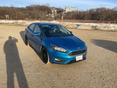 Used 2016 Ford Focus SE w/ Equipment Group 201A image 6