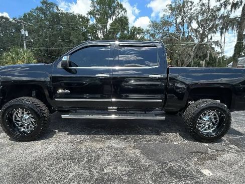 Used 2015 Chevrolet Silverado 1500 High Country w/ High Country Premium Package RWD image 2
