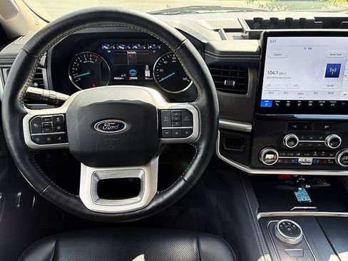 Used 2024 Ford Expedition XLT AWD/4WD image 16