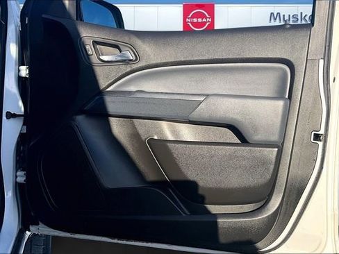 Used 2018 Chevrolet Colorado Z71 image 25