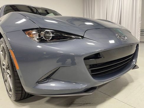 Used 2020 MAZDA MX-5 Miata RF Grand Touring RWD image 10
