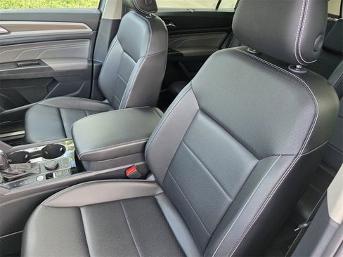 Used 2022 Volkswagen Atlas SEL image 11