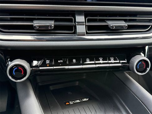 New 2026 Chevrolet Equinox EV RS image 18