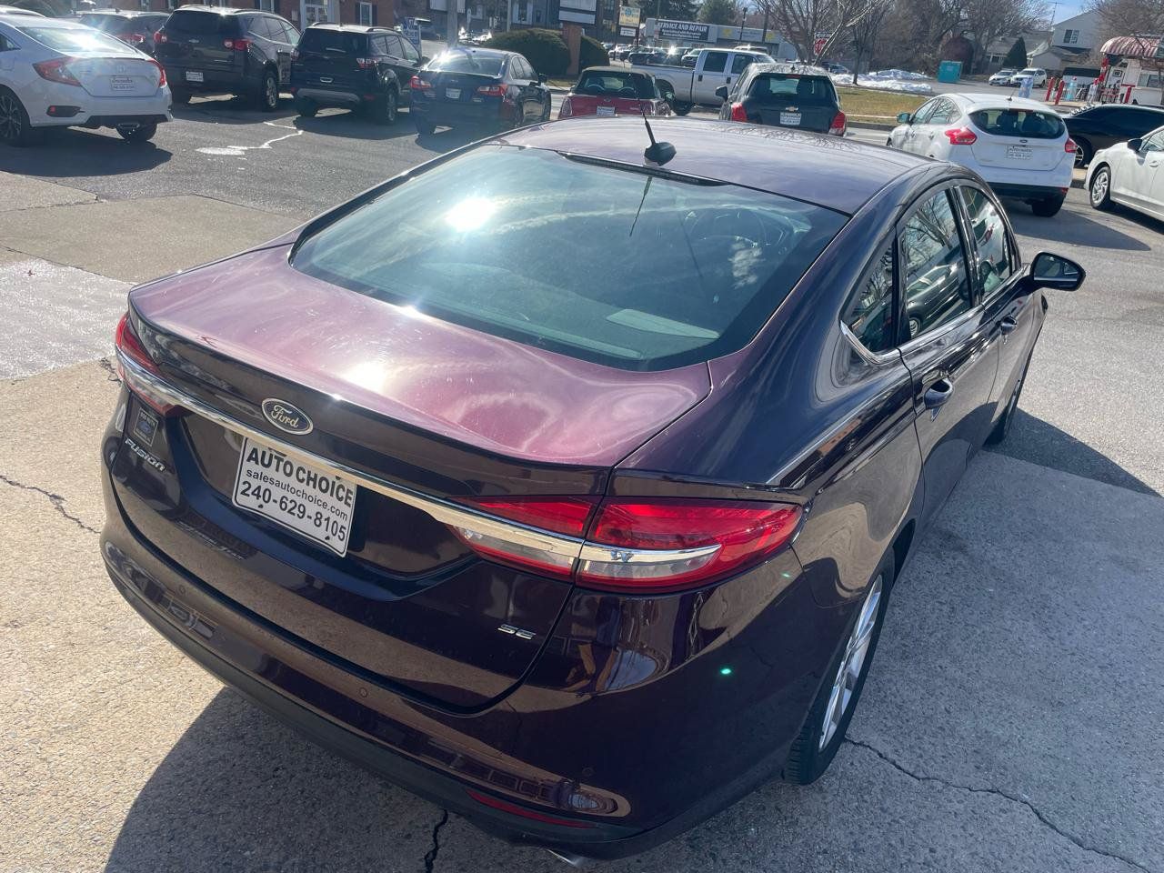 Used 2017 Ford Fusion SE w/ Fusion SE Technology Package FWD image 21