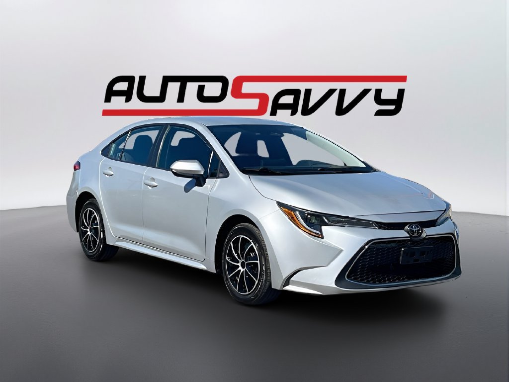 Used 2025 Toyota Corolla LE FWD image 1