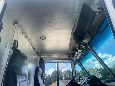 Used 2016 Ford E-350 and Econoline 350 Super Duty w/ A/C Prep Package RWD image 26