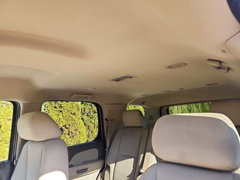 Used 2011 Chevrolet Tahoe LS image 26