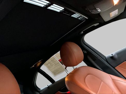 Used 2020 Mercedes-Benz C 300 Sedan image 14