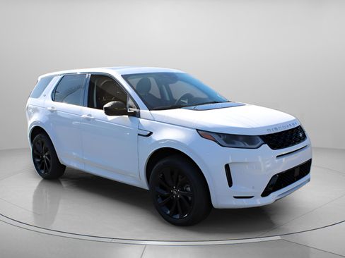 Used 2025 Land Rover Discovery Sport S image 6