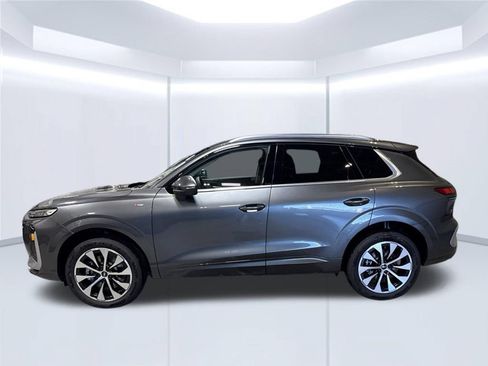 New 2026 Audi Q3 quattro 2.0T AWD/4WD image 2