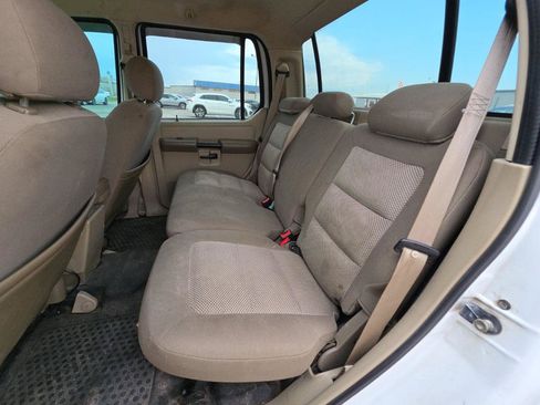 Used 2005 Ford Explorer Sport Trac XLT RWD image 9