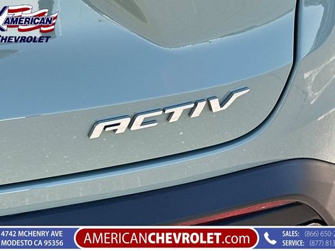 Used 2026 Chevrolet Trax ACTIV w/ Sunroof Package FWD image 37