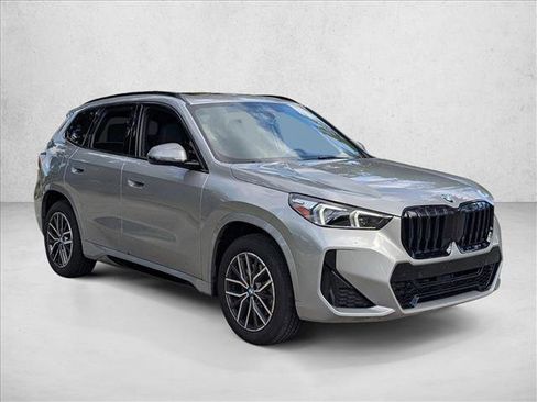 Used 2025 BMW X1 xDrive28i w/ M Sport Package image 3