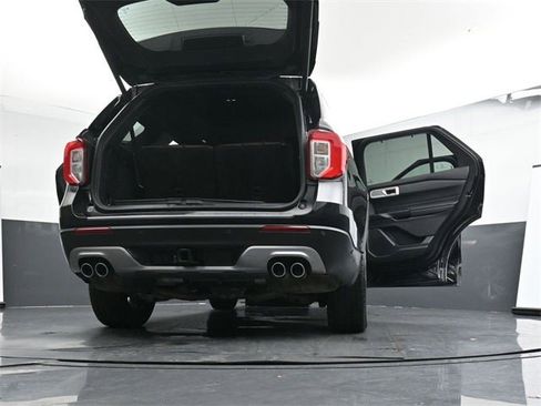 Used 2020 Ford Explorer Platinum image 42