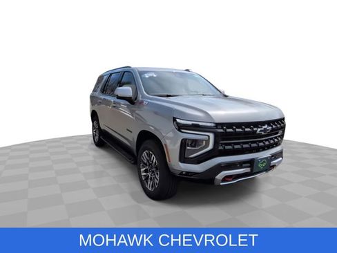 Used 2025 Chevrolet Tahoe Z71 w/ Comfort Package AWD/4WD image 2