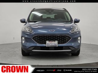 Used 2020 Ford Escape Titanium FWD video 2