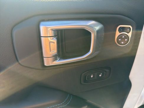 Used 2024 Jeep Wrangler Unlimited Rubicon 4xe image 11