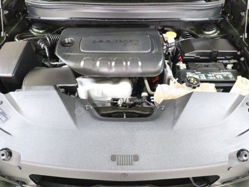 Used 2020 Jeep Cherokee Latitude Plus FWD image 19