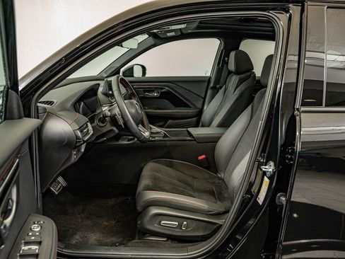 Certified 2025 Acura ADX A-Spec AWD/4WD image 30
