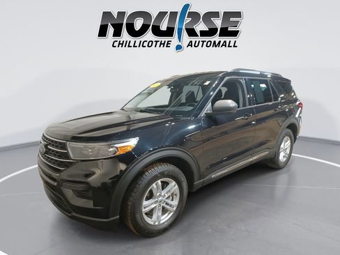 Used 2023 Ford Explorer XLT image 1