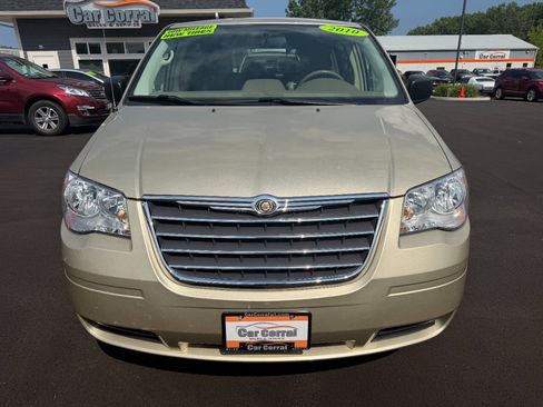 Used 2010 Chrysler Town & Country LX FWD image 8