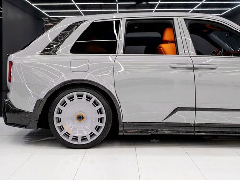 Used 2026 Rolls-Royce Cullinan AWD/4WD image 21