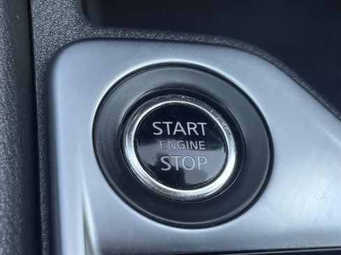 Used 2025 Nissan Sentra SR FWD image 13