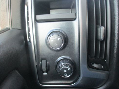 Used 2017 Chevrolet Silverado 1500 LT w/ All Star Edition AWD/4WD image 21