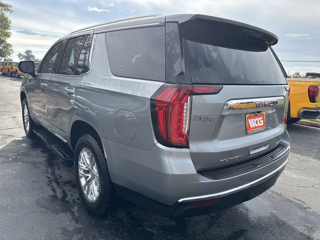 Used 2023 GMC Yukon SLT AWD/4WD image 6