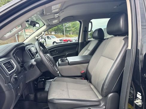 Used 2016 Nissan Titan S AWD/4WD image 10