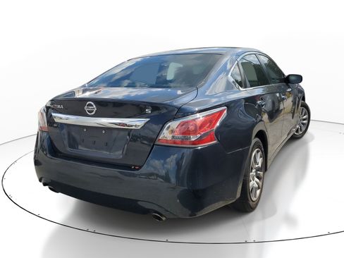 Used 2015 Nissan Altima 2.5 S FWD image 5