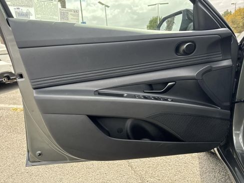 Certified 2025 Hyundai Elantra Sport image 20