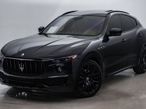 Used 2022 Maserati Levante GT image 3
