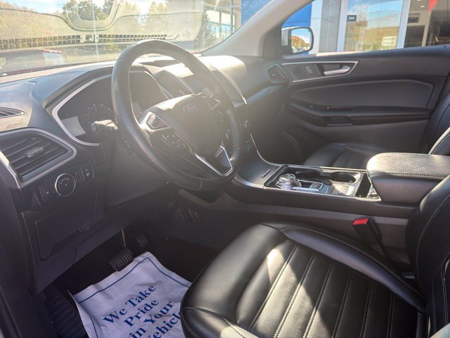 Used 2020 Ford Edge SEL w/ Convenience Package AWD/4WD image 4
