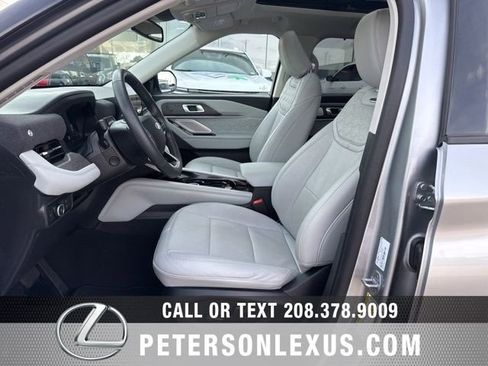 Used 2025 Ford Explorer Platinum w/ Ultimate Package image 26