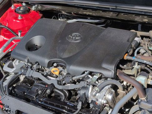 Used 2024 Toyota Camry LE FWD image 9