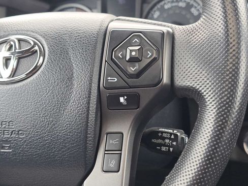 Used 2019 Toyota Tacoma TRD Off-Road AWD/4WD image 27