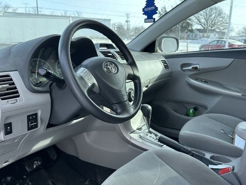 Used 2013 Toyota Corolla LE w/ Premium Pkg image 8