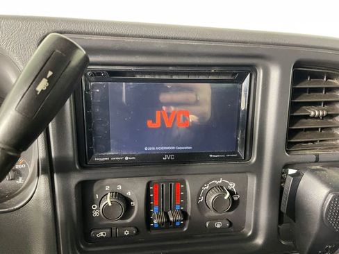 Used 2004 GMC Sierra 1500 SLE w/ Light Duty Power Package image 7