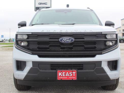 New 2026 Ford Expedition Max Active AWD/4WD image 2
