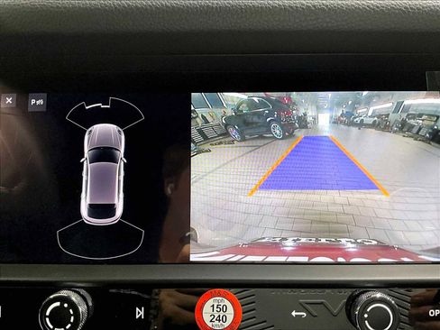 Used 2025 Porsche Macan w/ Premium Package Plus image 21