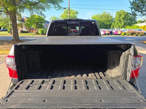 Used 2018 Nissan Titan SL w/ Texas Titan Edition AWD/4WD image 29