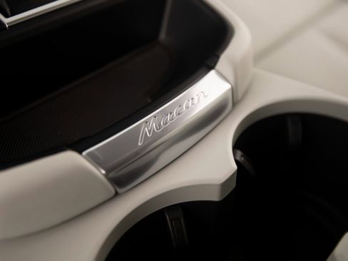 New 2026 Porsche Macan S image 24