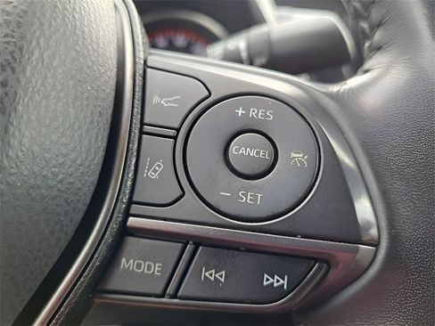 Used 2022 Toyota Camry XSE image 12