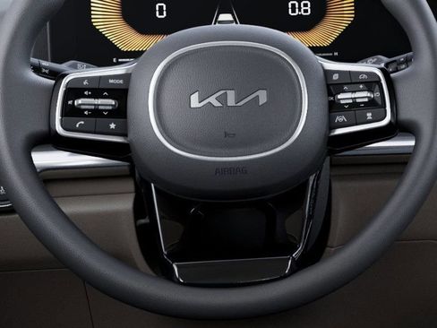 New 2026 Kia Carnival LX FWD image 22