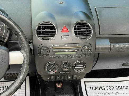 Used 2007 Volkswagen Beetle Triple White Edition FWD image 16