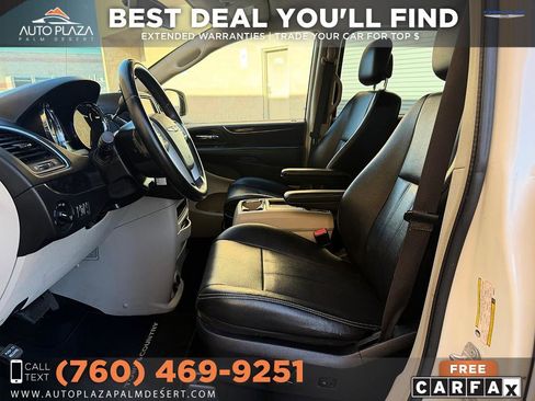 Used 2015 Chrysler Town & Country Touring FWD image 9