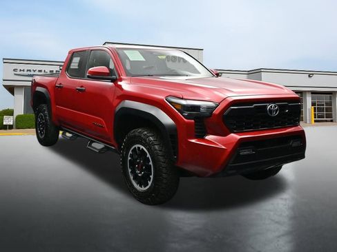 Used 2025 Toyota Tacoma TRD Off-Road w/ TRD Off Road Upgrade Package AWD/4WD image 7