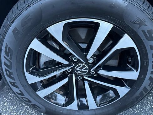 Used 2024 Volkswagen Tiguan S AWD/4WD image 10