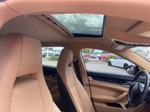 Used 2013 Porsche Panamera 4 Platinum Edition image 11